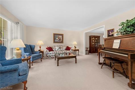 2808 W Asplin Drive Rocky River OH 44116