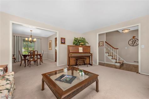 2808 W Asplin Drive Rocky River OH 44116