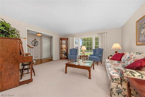 2808 W Asplin Drive Rocky River OH 44116