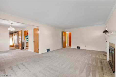 154 Hilltop Drive NW Canton OH 44708