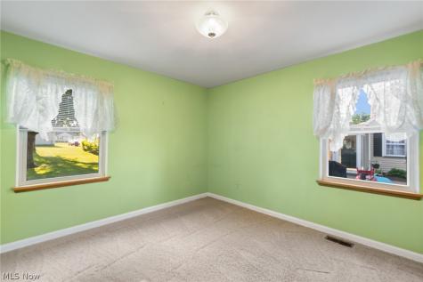 154 Hilltop Drive NW Canton OH 44708
