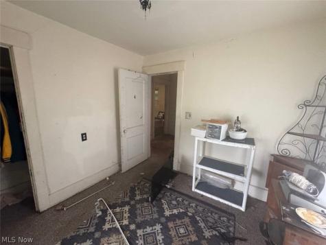 1316 Saint Elmo Avenue NE Canton OH 44705