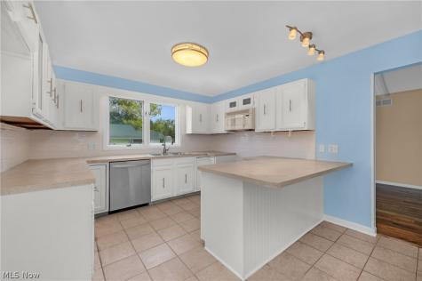 181 Brentview Drive Grafton OH 44044