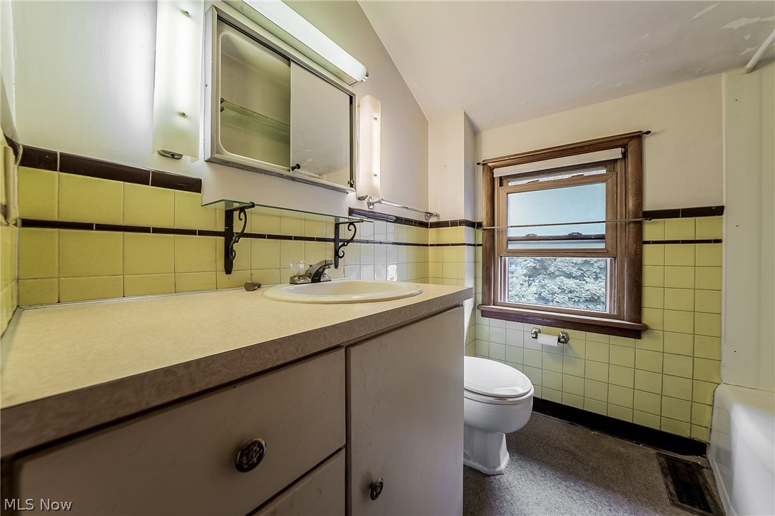65 Parkwood Drive Shelby OH 44875