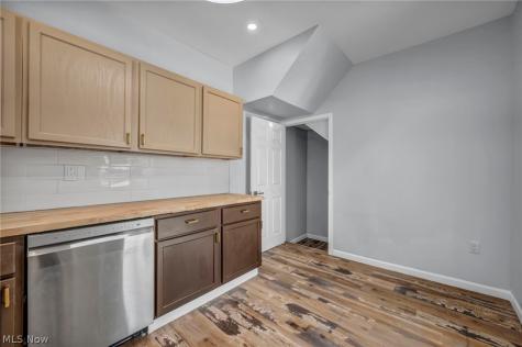 3064 W 16th Street Cleveland OH 44113