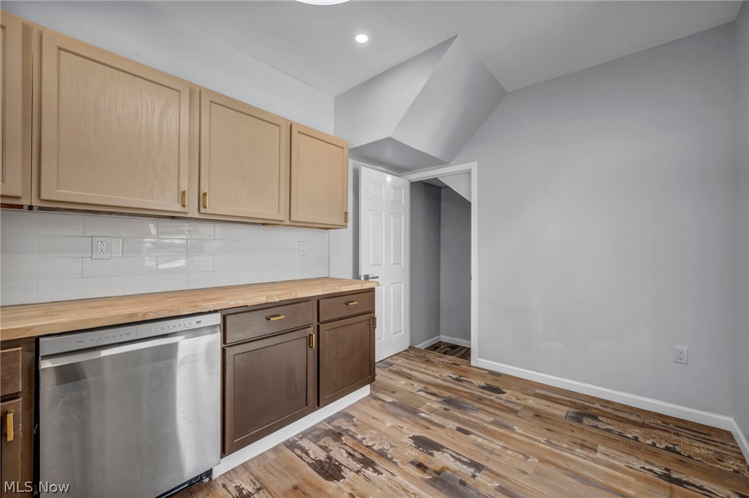 3064 W 16th Street Cleveland OH 44113
