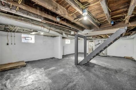 3064 W 16th Street Cleveland OH 44113