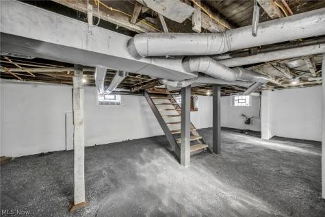 3064 W 16th Street Cleveland OH 44113