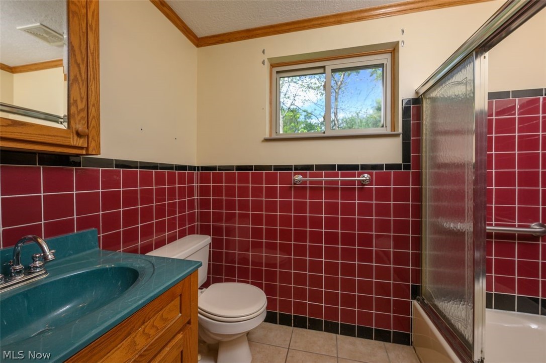 905 Pineview Avenue SE North Canton OH 44720