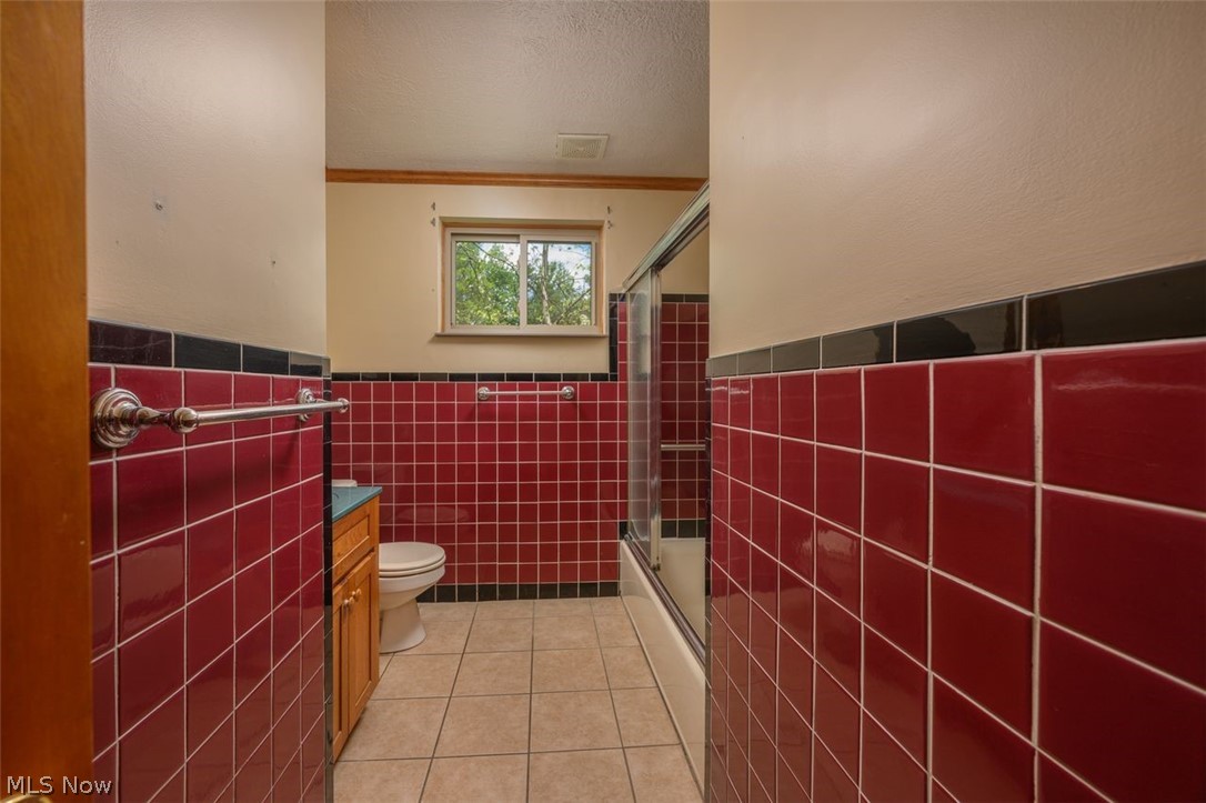 905 Pineview Avenue SE North Canton OH 44720
