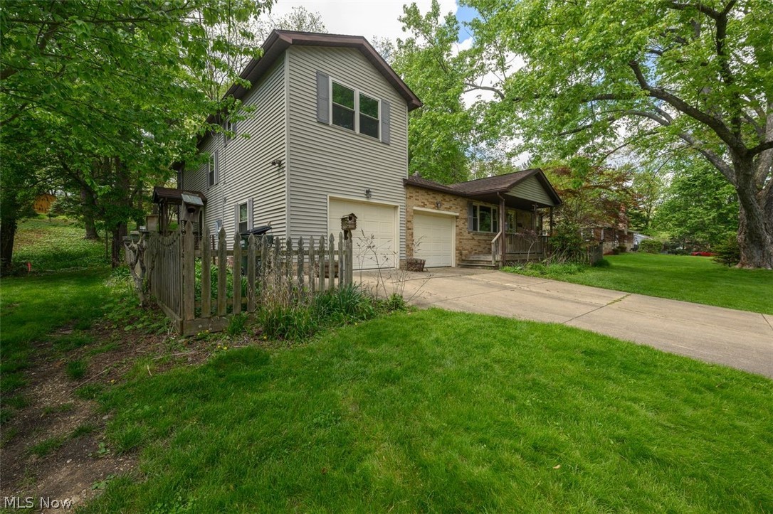 905 Pineview Avenue SE North Canton OH 44720