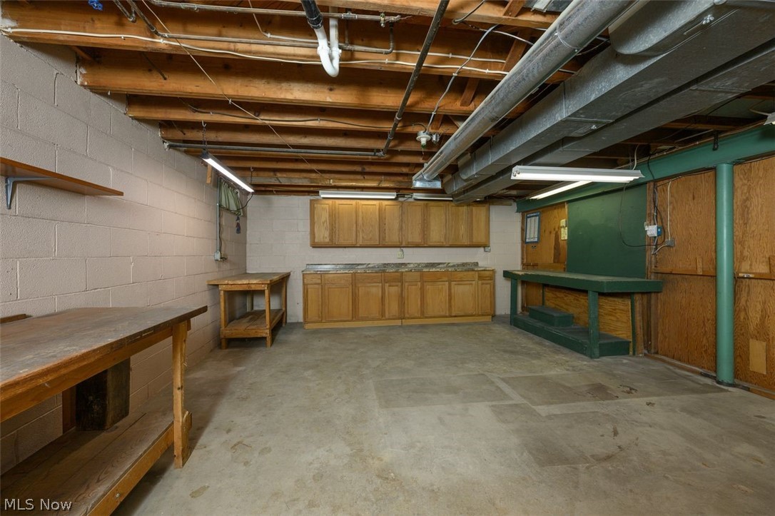 905 Pineview Avenue SE North Canton OH 44720