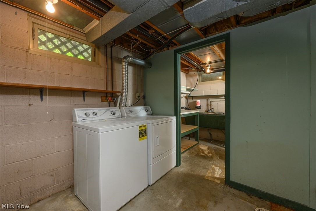 905 Pineview Avenue SE North Canton OH 44720