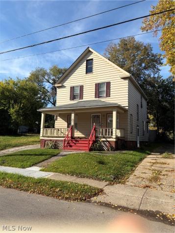 1430 Larchmont Road Cleveland OH 44110