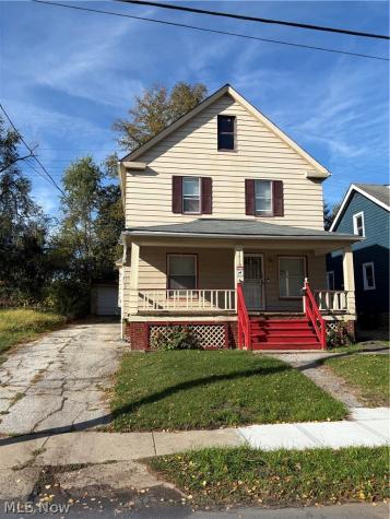 1430 Larchmont Road Cleveland OH 44110