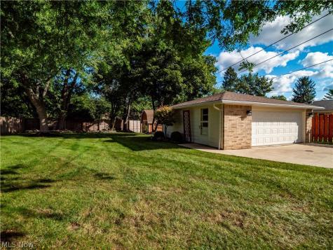 7930 Royalview Drive Parma OH 44129