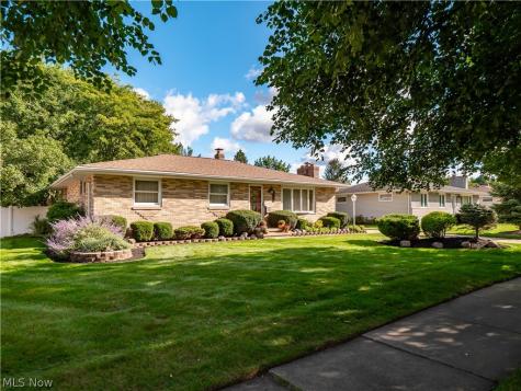 7930 Royalview Drive Parma OH 44129