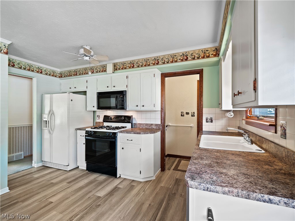 7930 Royalview Drive Parma OH 44129
