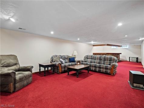 7930 Royalview Drive Parma OH 44129