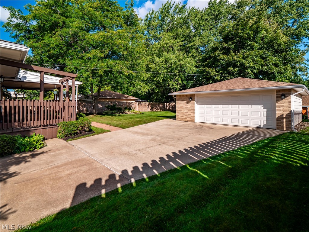 7930 Royalview Drive Parma OH 44129
