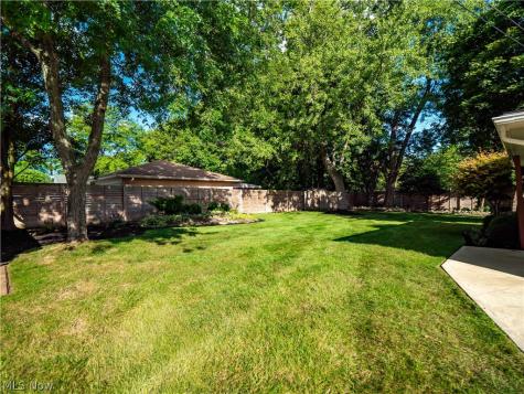7930 Royalview Drive Parma OH 44129