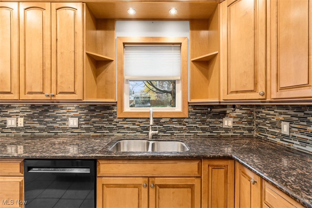 1207 Summit Drive Mayfield Heights OH 44124