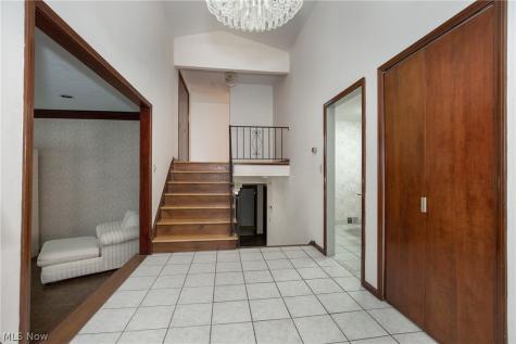 5148 Hickory Drive Lyndhurst OH 44124
