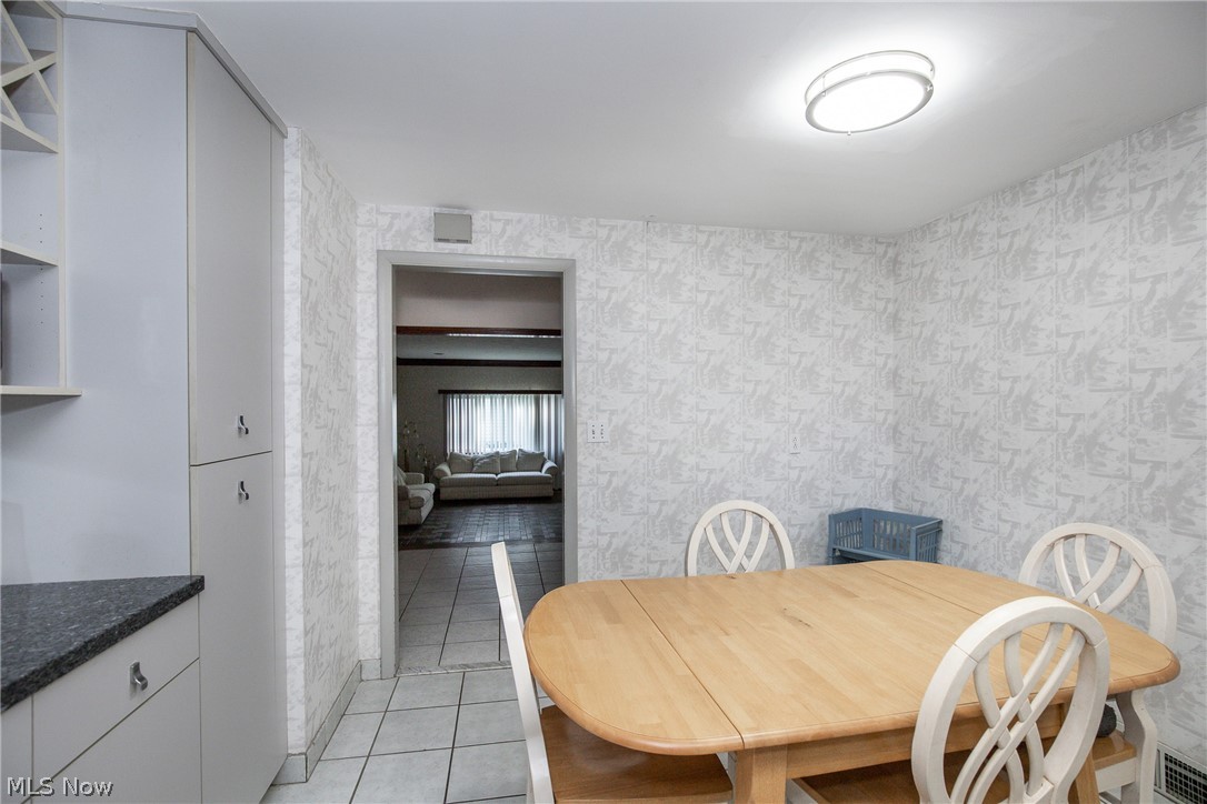 5148 Hickory Drive Lyndhurst OH 44124