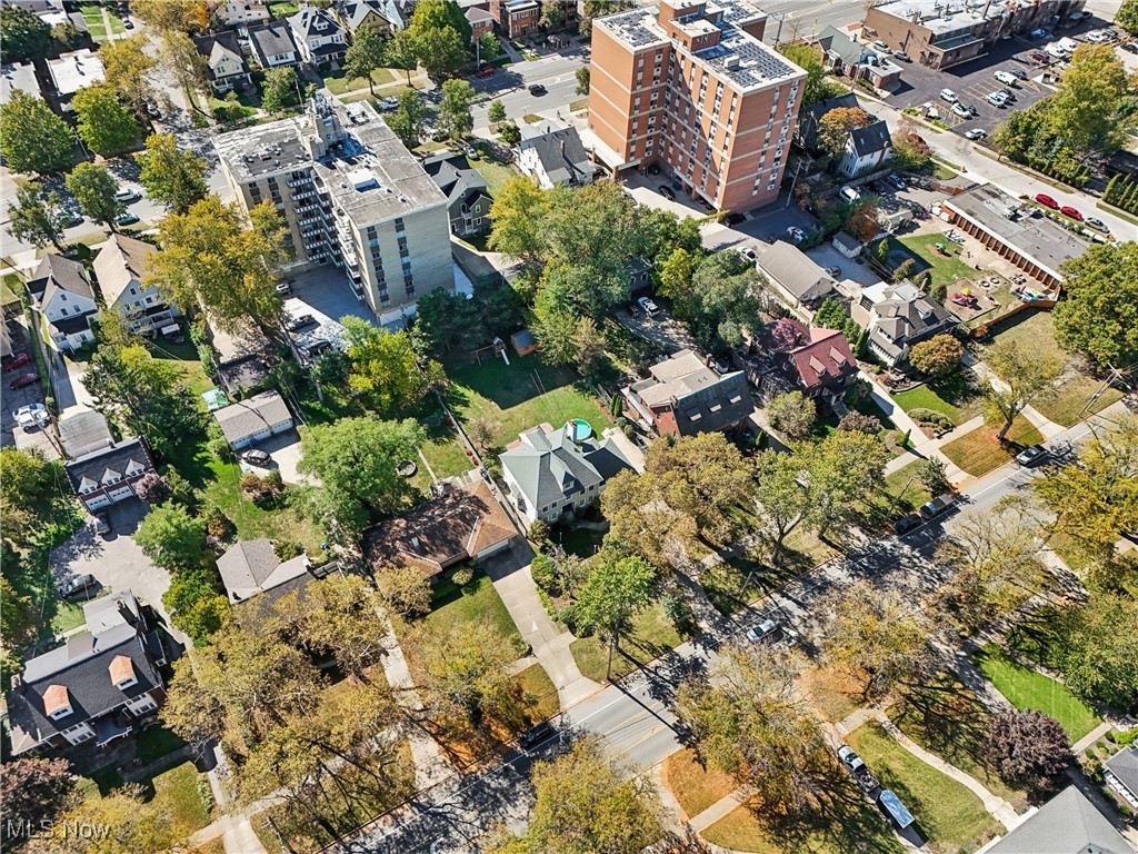 11319 Lake Avenue Cleveland OH 44102