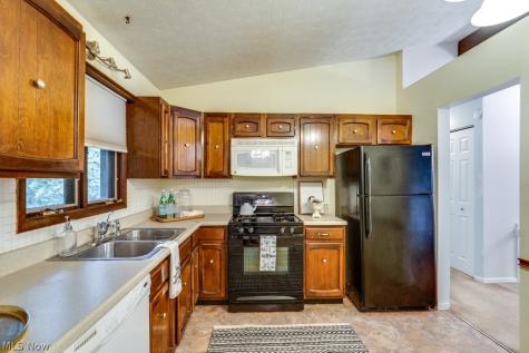 1384 Northeast Avenue Tallmadge OH 44278