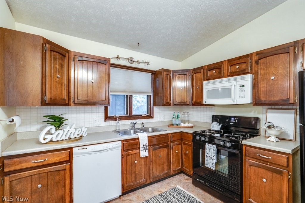 1384 Northeast Avenue Tallmadge OH 44278