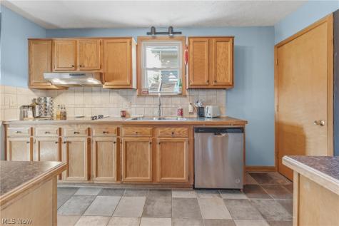 43 14th Street NW Massillon OH 44647