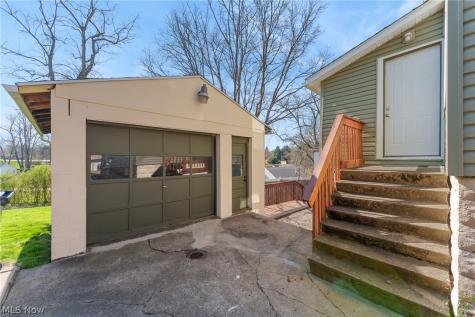 43 14th Street NW Massillon OH 44647