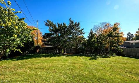 622 Meadowridge Avenue NW Canton OH 44708