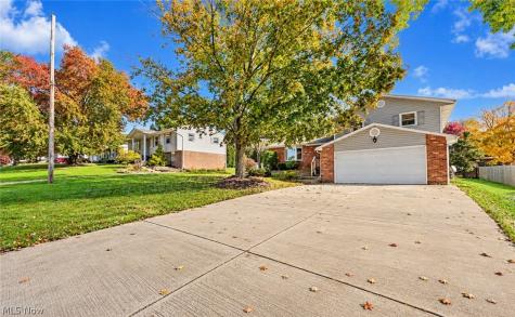 622 Meadowridge Avenue NW Canton OH 44708