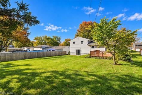 622 Meadowridge Avenue NW Canton OH 44708