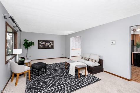 622 Meadowridge Avenue NW Canton OH 44708