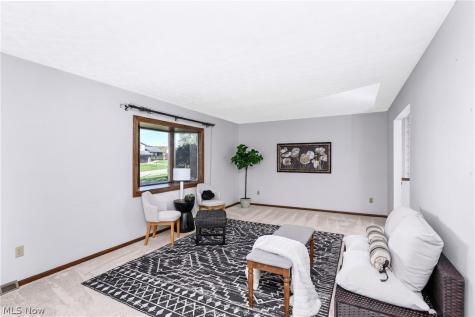 622 Meadowridge Avenue NW Canton OH 44708
