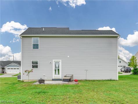 2632 Bishop Oval Barberton OH 44203
