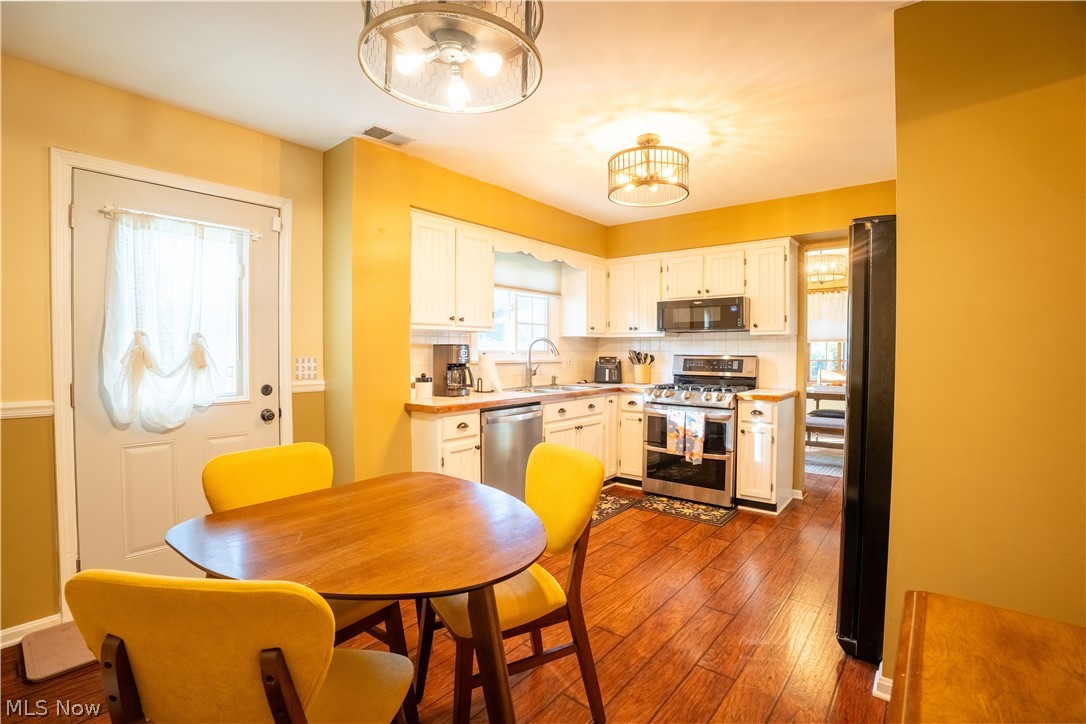 110 Berkshire Road Elyria OH 44035