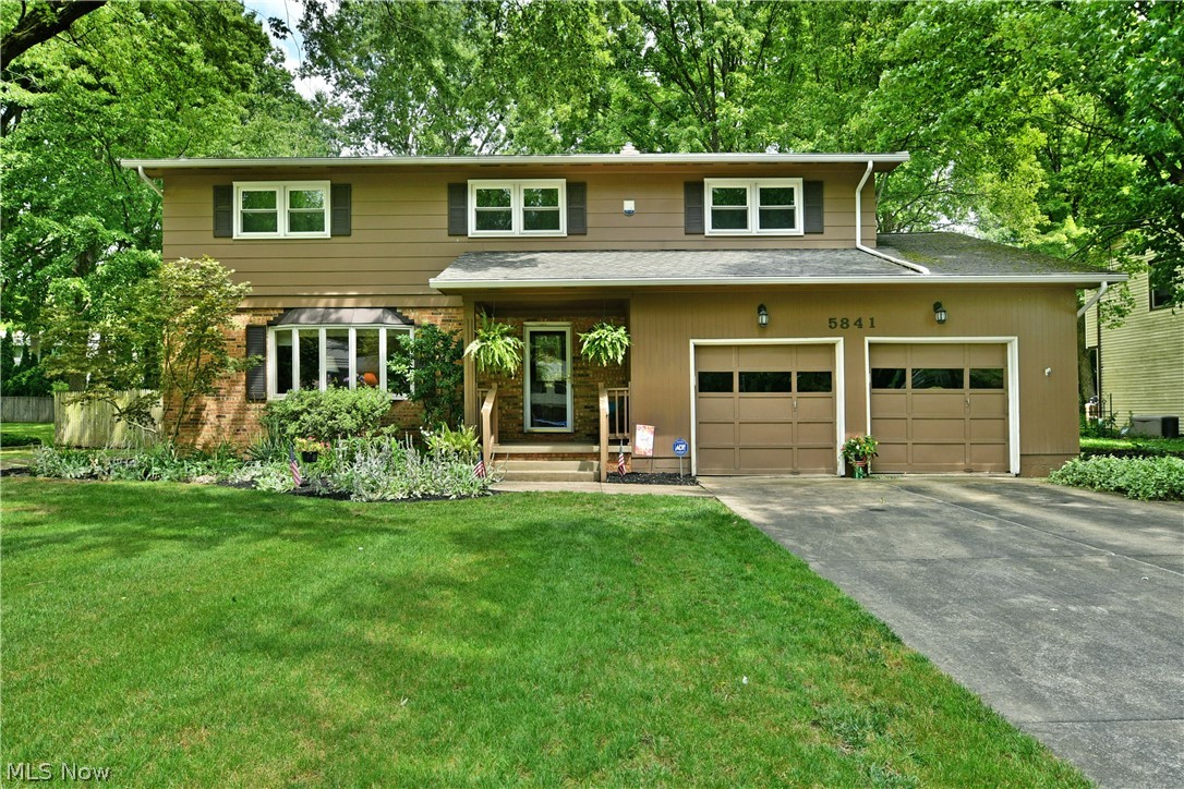 5841 Sampson Drive Girard OH 44420