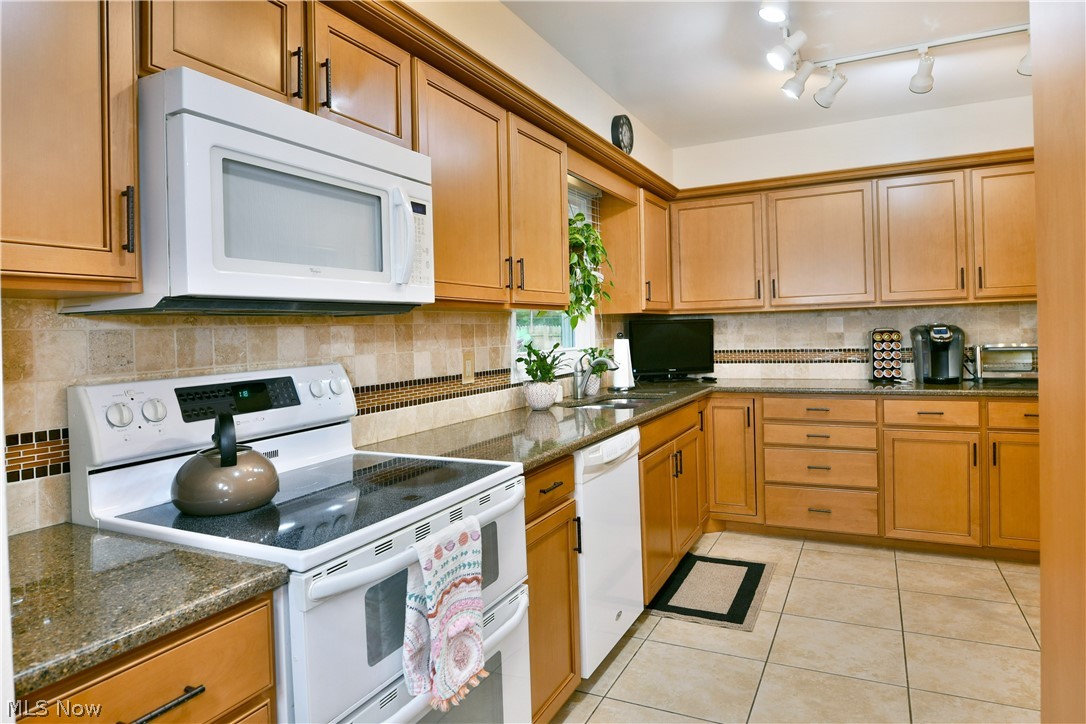 5841 Sampson Drive Girard OH 44420