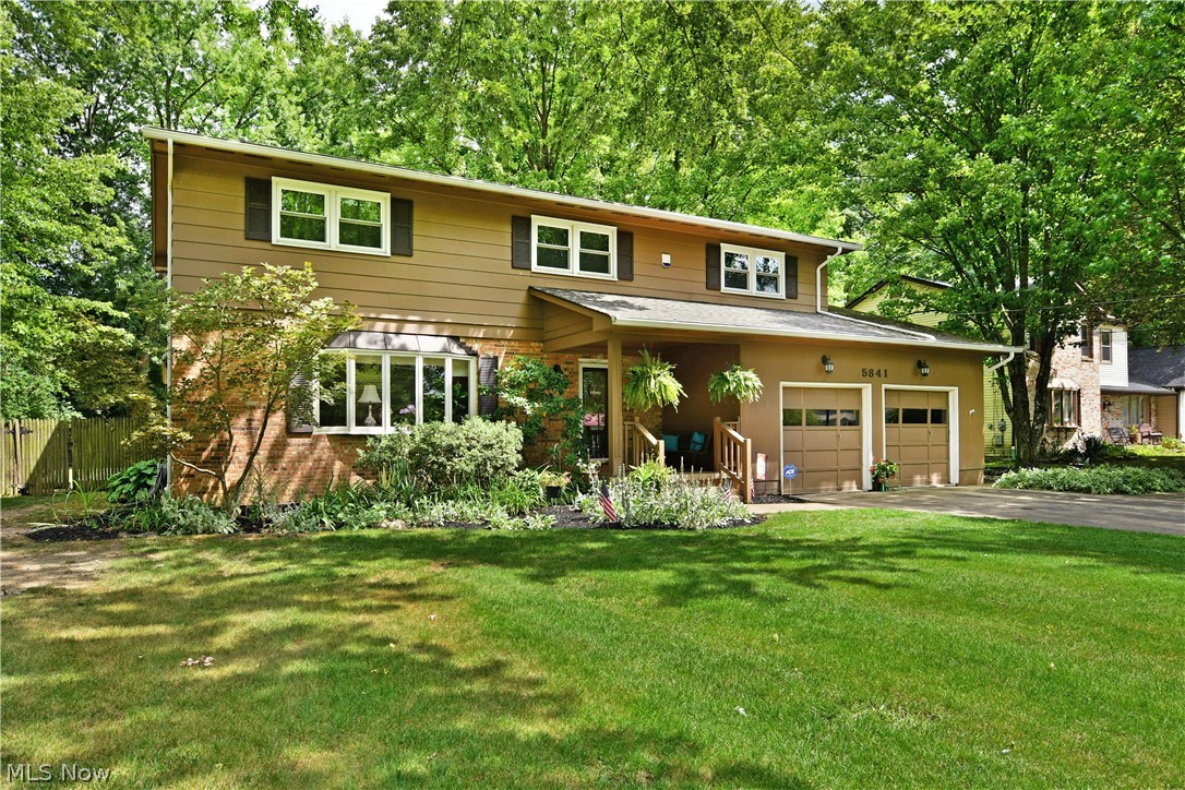 5841 Sampson Drive Girard OH 44420