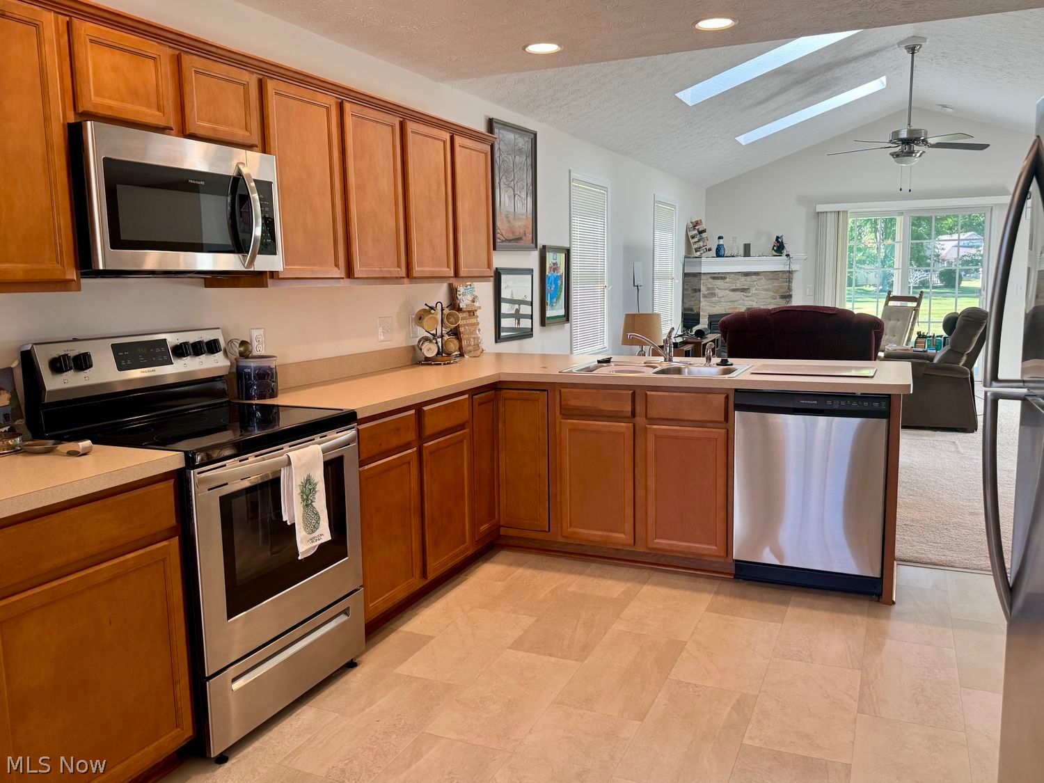 1132 Hunting Hollow Grafton OH 44044