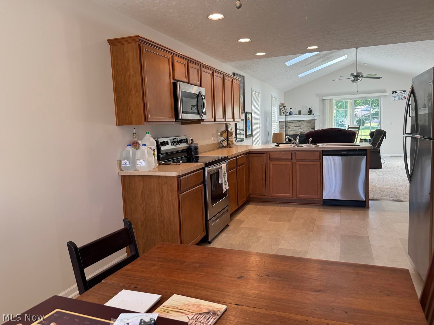 1132 Hunting Hollow Grafton OH 44044