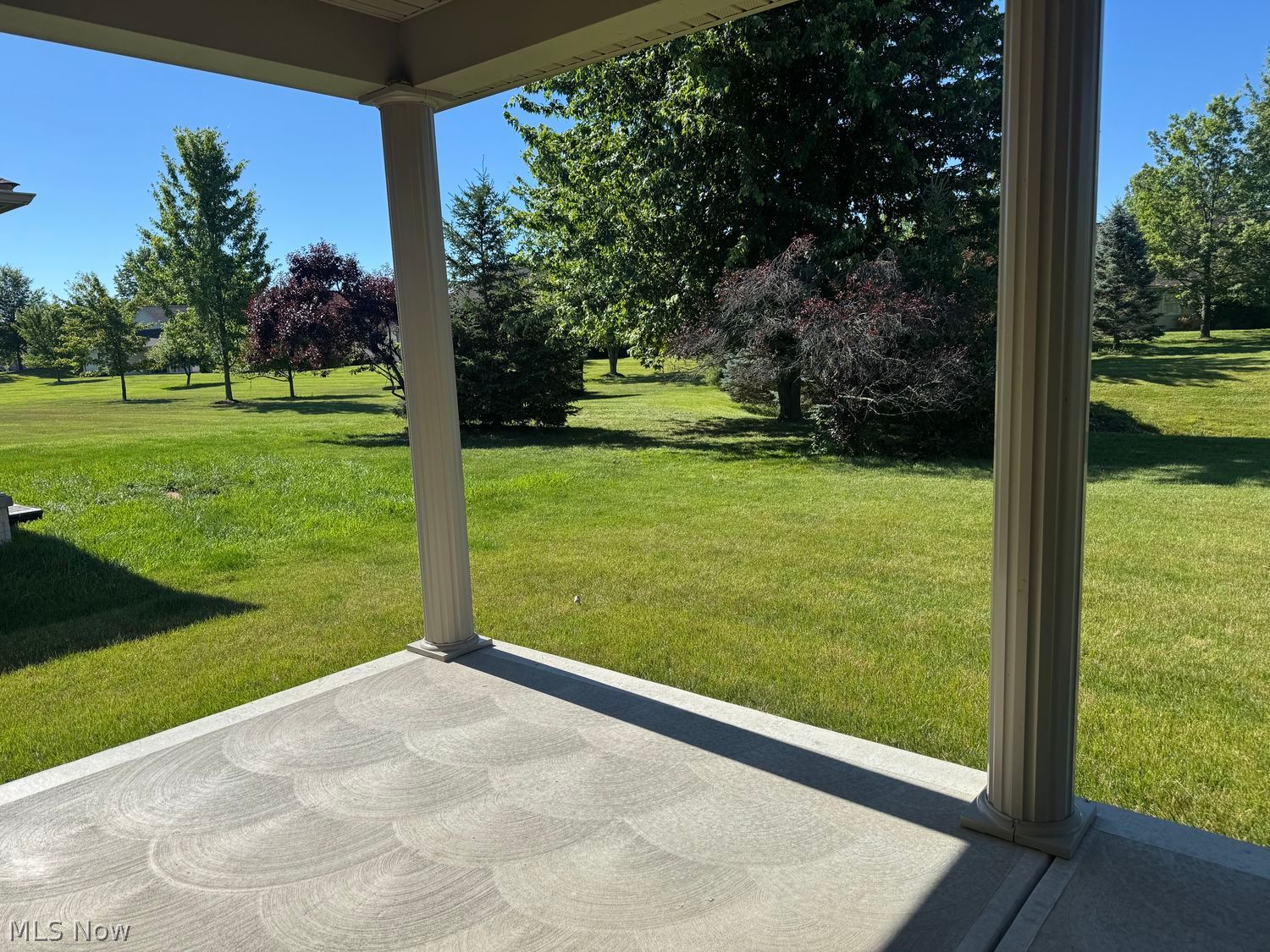 1132 Hunting Hollow Grafton OH 44044