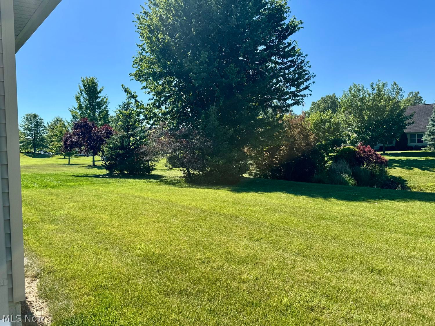 1132 Hunting Hollow Grafton OH 44044