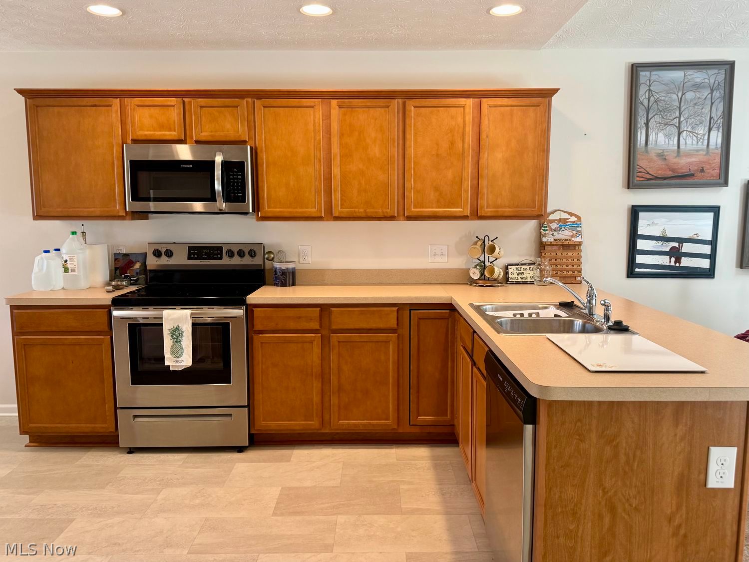 1132 Hunting Hollow Grafton OH 44044