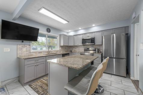 24763 Doe Drive North Olmsted OH 44070