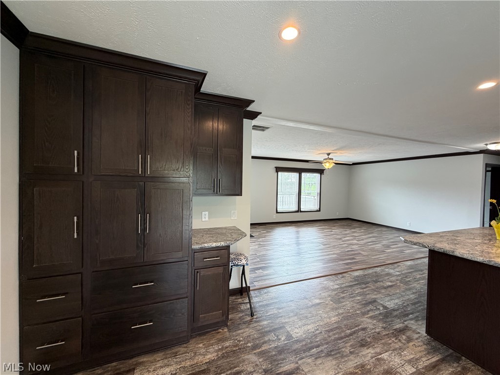 6995 Bill Johns Road Newcomerstown OH 43832